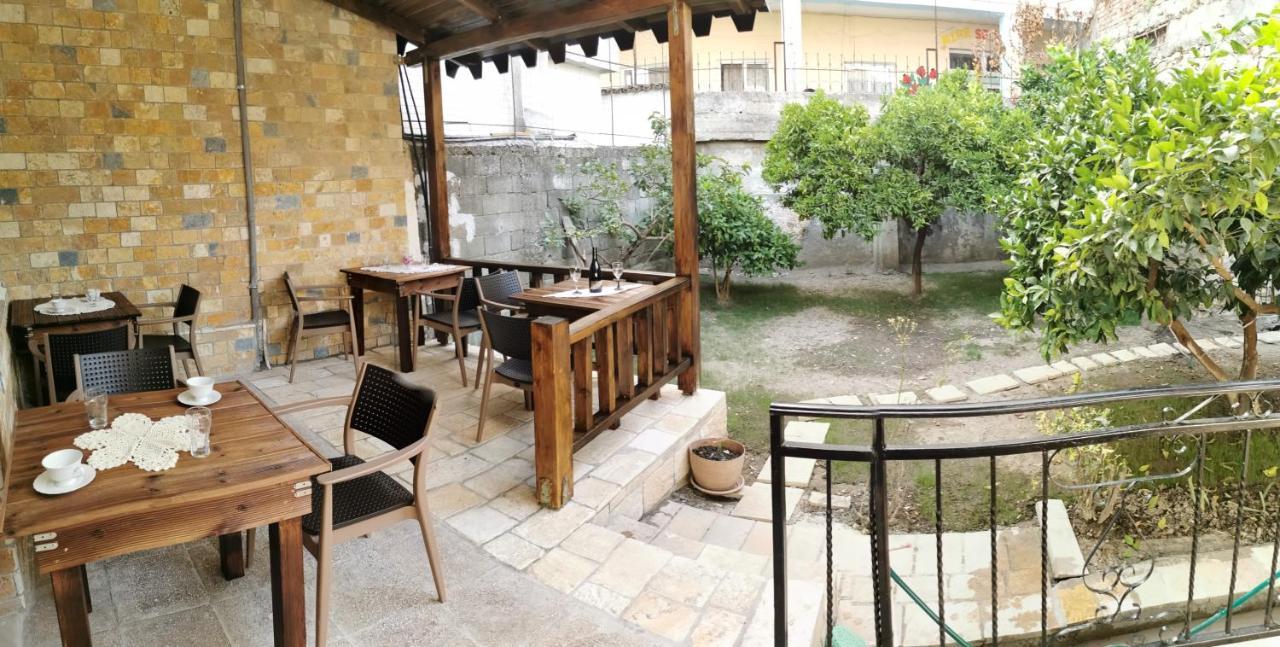 베라트 Bujtina Valgent B&B 외부 사진